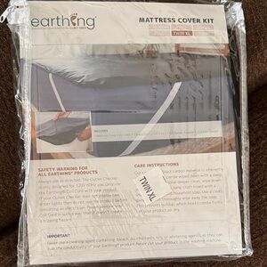 Earth Mattress Cover Kit - Gray and White